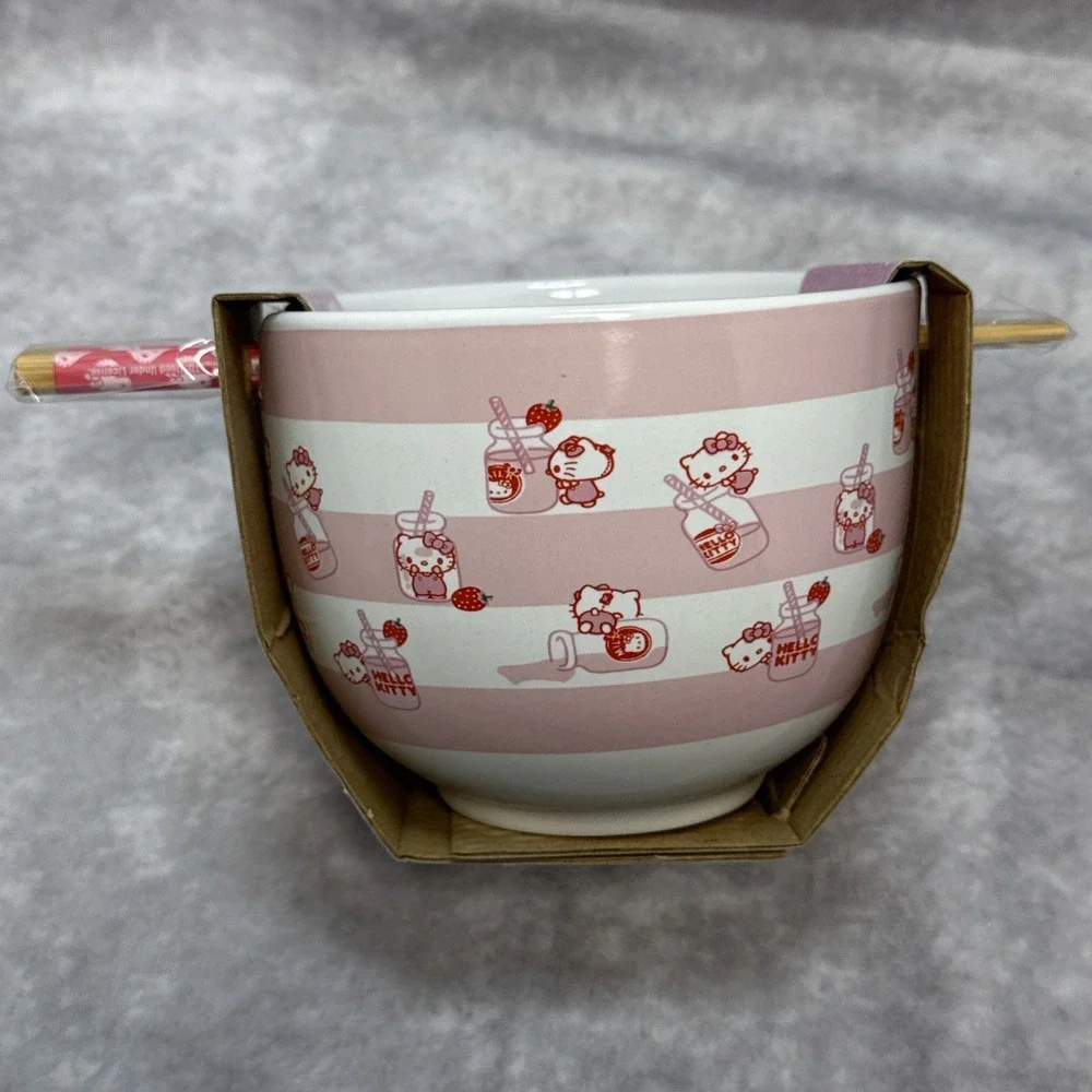 Sanrio Hello Kitty Strawberry Milk Ceramic Ramen Bowl W/Chopsticks 16 Oz NEW NIB